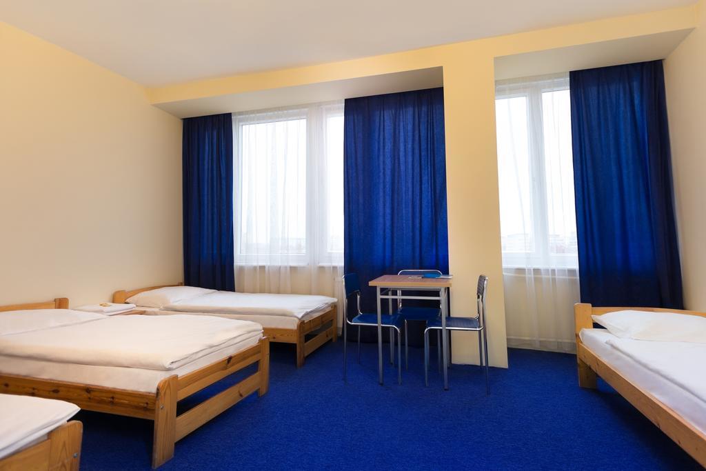 Albergue Dom Turystyczny Indigo Cracovia Habitación foto